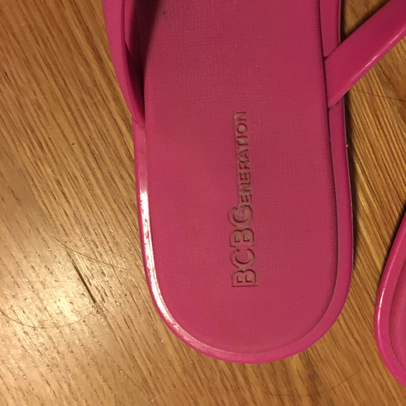 BCBG Flip Flops - Picture 2 of 4